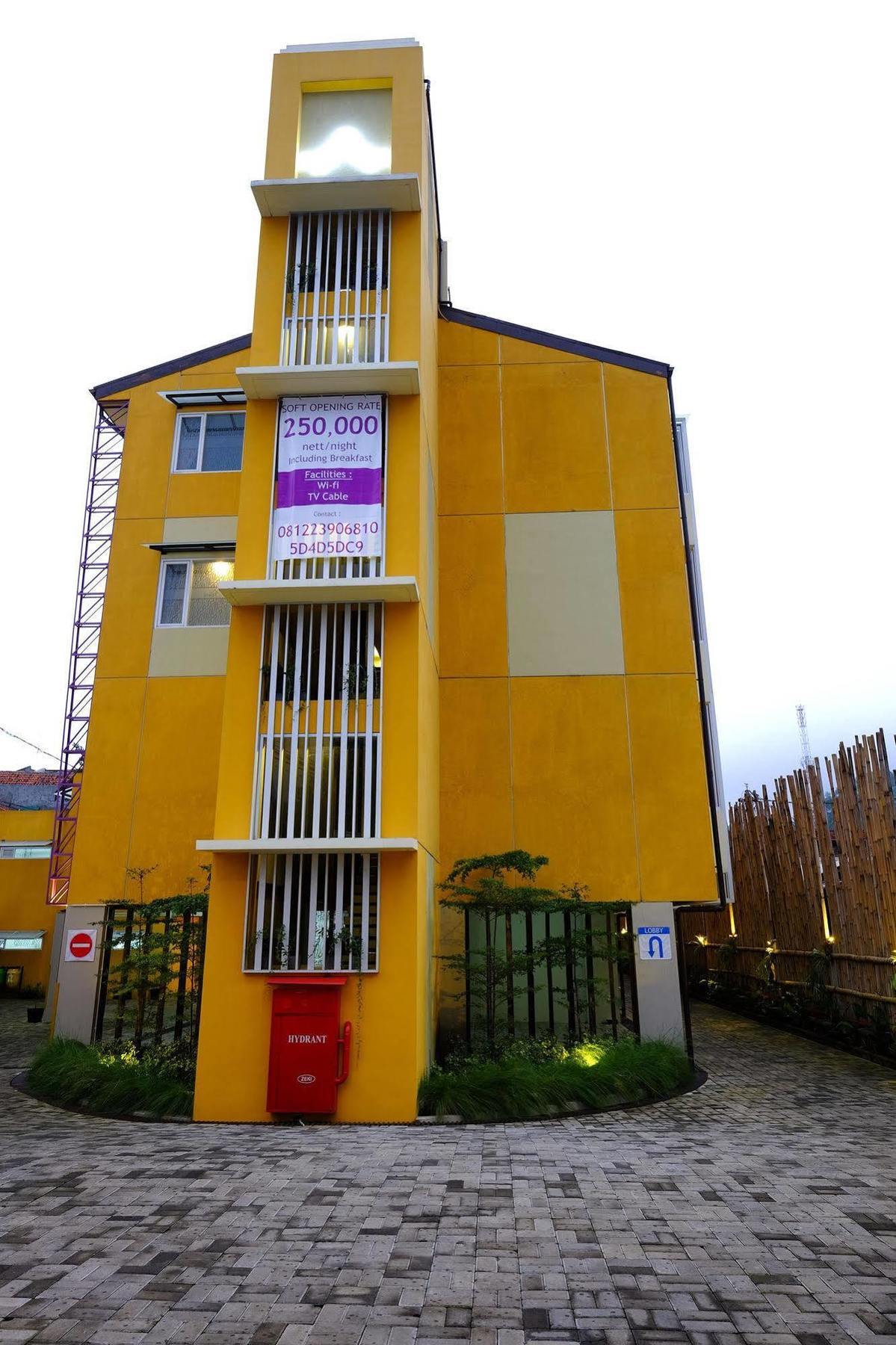 Tibera Hotel Ciumbuleuit Μπαντούνγκ Εξωτερικό φωτογραφία