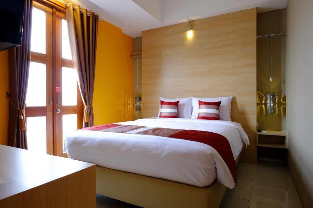 Tibera Hotel Ciumbuleuit Μπαντούνγκ Εξωτερικό φωτογραφία